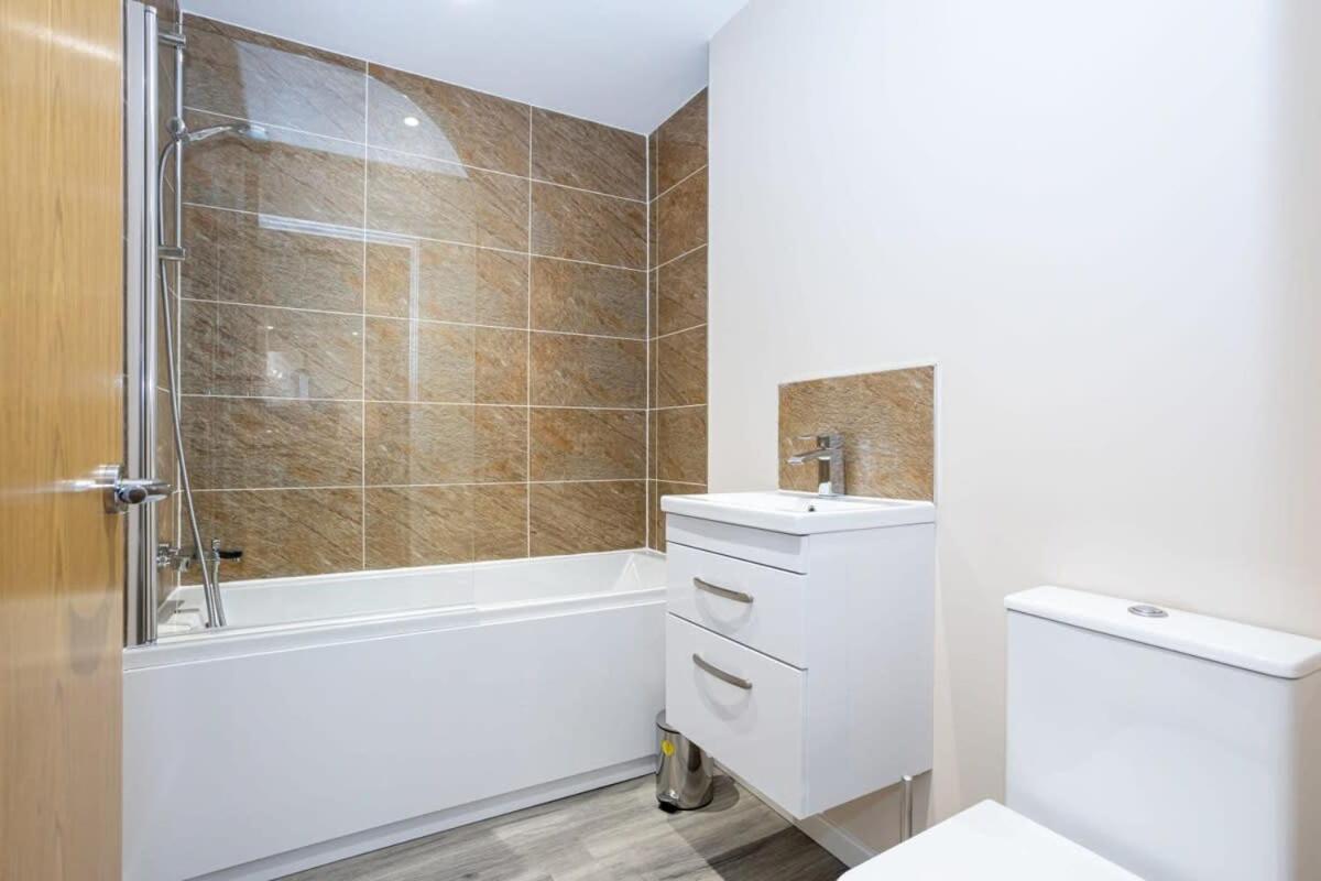 Lovely 1 Bedroom Apartment In Manchester Eksteriør billede
