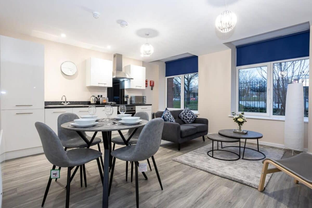 Lovely 1 Bedroom Apartment In Manchester Eksteriør billede