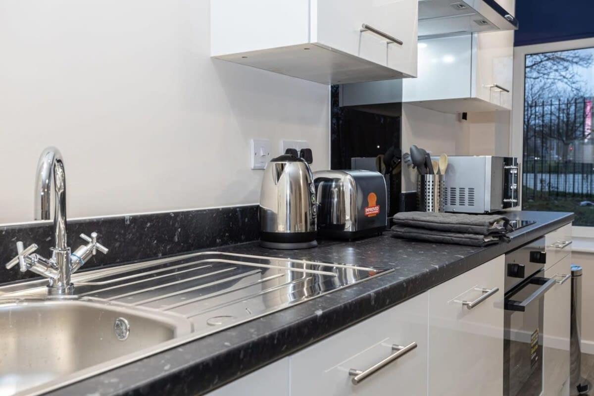 Lovely 1 Bedroom Apartment In Manchester Eksteriør billede